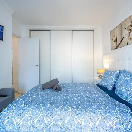 Sunny 2br In With 3 Pools, Restaurant, Gym And Playground Διαμέρισμα *