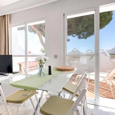Sunny 2br In With 3 Pools, Restaurant, Gym And Playground Διαμέρισμα *