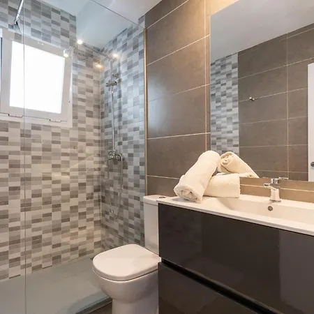 Sunny 2br In With 3 Pools, Restaurant, Gym And Playground