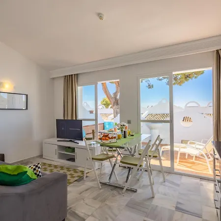 Sunny 2br In With 3 Pools, Restaurant, Gym And Playground *