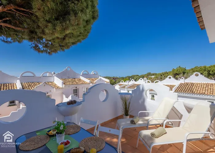 Sunny 2br In With 3 Pools, Restaurant, Gym And Playground Apartmán Marbella