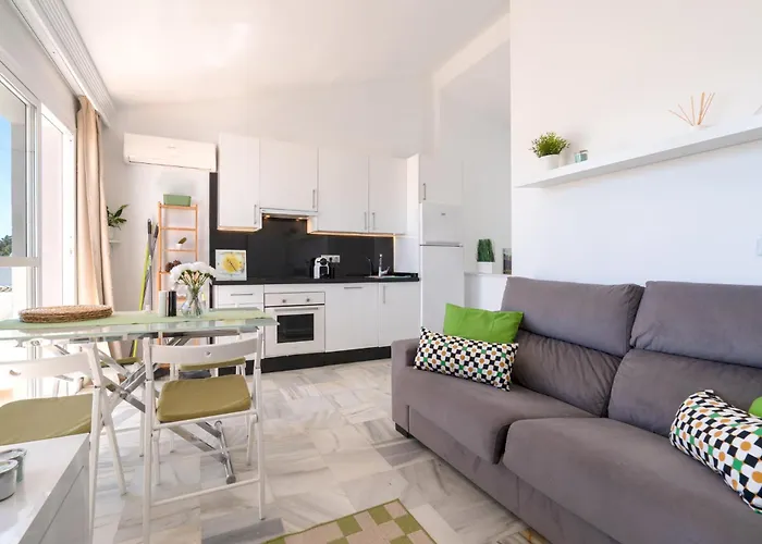 Sunny 2br In With 3 Pools, Restaurant, Gym And Playground Apartmán