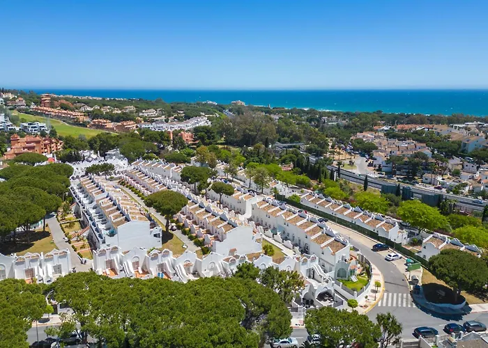 Sunny 2br In With 3 Pools, Restaurant, Gym And Playground Appartement