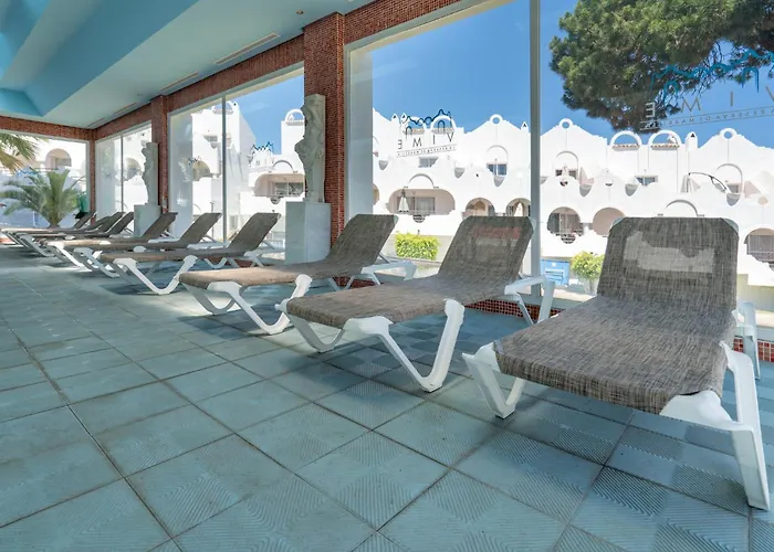 Sunny 2br In With 3 Pools, Restaurant, Gym And Playground