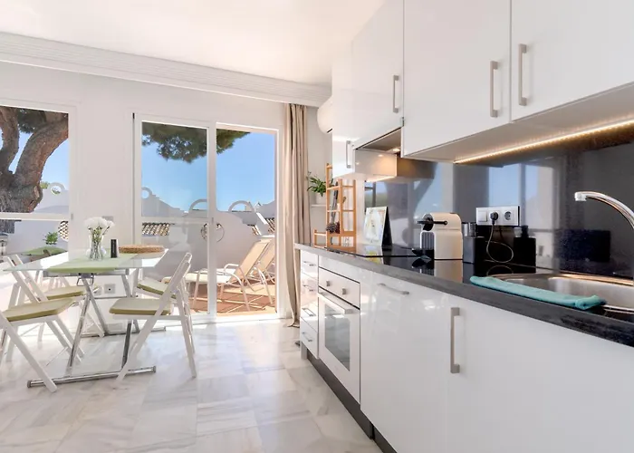 Sunny 2br In With 3 Pools, Restaurant, Gym And Playground Apartmán