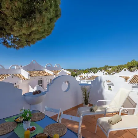 Sunny 2br In With 3 Pools, Restaurant, Gym And Playground Appartement Marbellac