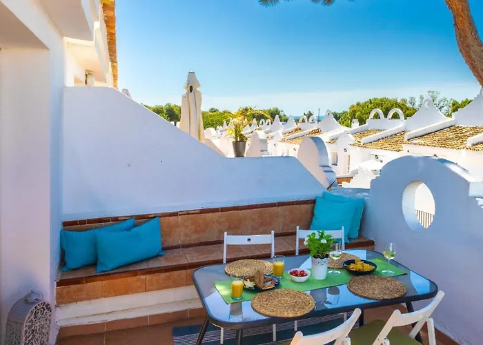 Διαμέρισμα Sunny 2br In With 3 Pools, Restaurant, Gym And Playground Μαρμπέλλα